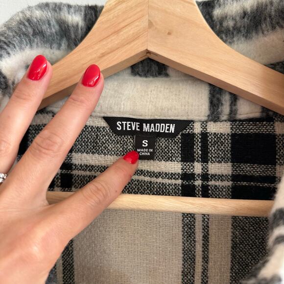 Steve Madden Plaid Mid-Length Button Front Shirt Jacket Ivory/Black S - Picture 6 of 9